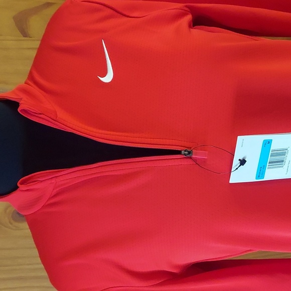 Nike - Picture 2 of 8